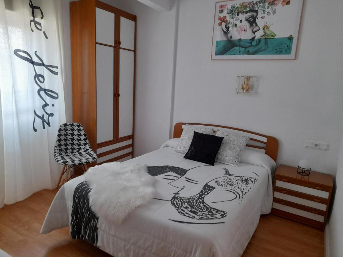 Hostal "Los Chanos El Ruso" Galende ภายนอก รูปภาพ
