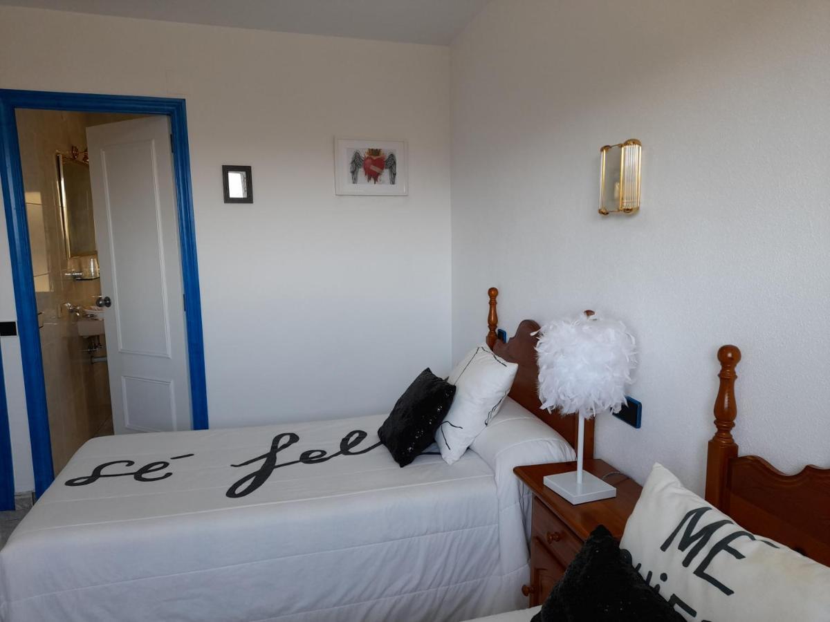 Hostal "Los Chanos El Ruso" Galende ภายนอก รูปภาพ
