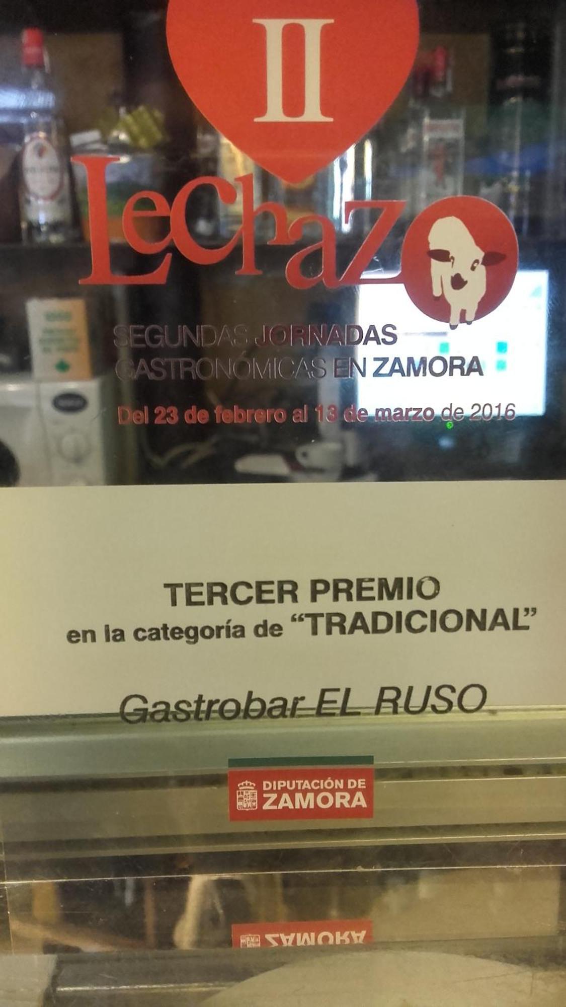 Hostal "Los Chanos El Ruso" Galende ภายนอก รูปภาพ