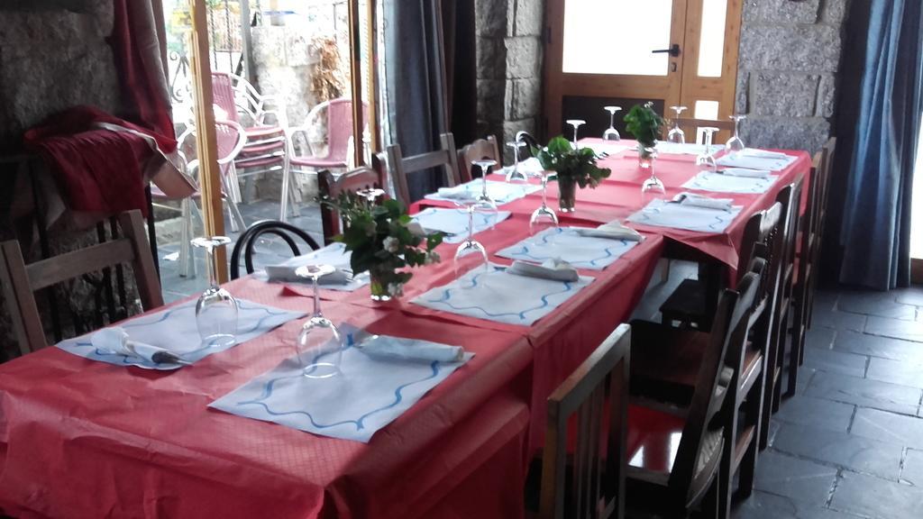 Hostal "Los Chanos El Ruso" Galende ภายนอก รูปภาพ